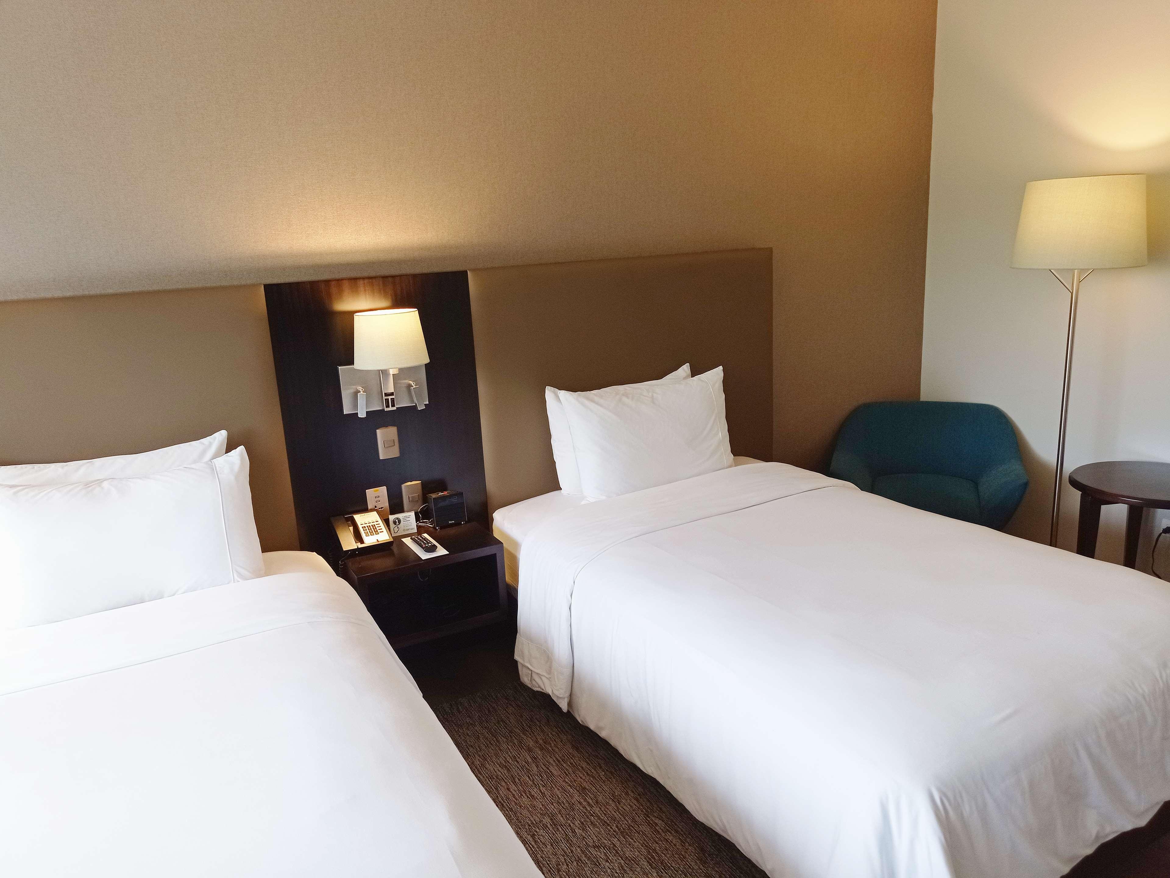 Radisson Hotel Santa Cruz Санта-Крус-де-ла-Сьєрра Екстер'єр фото