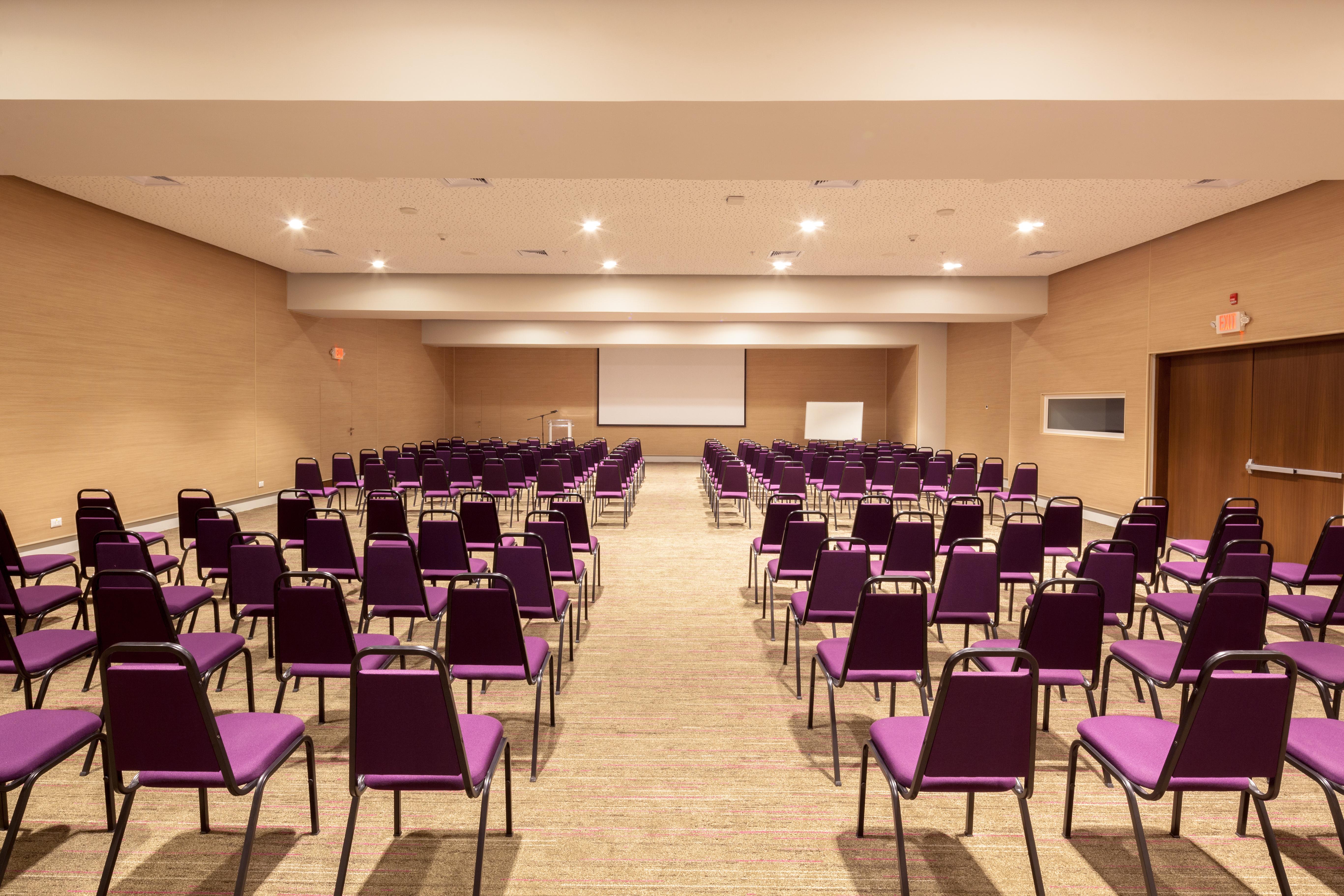 Radisson Hotel Santa Cruz Санта-Крус-де-ла-Сьєрра Екстер'єр фото