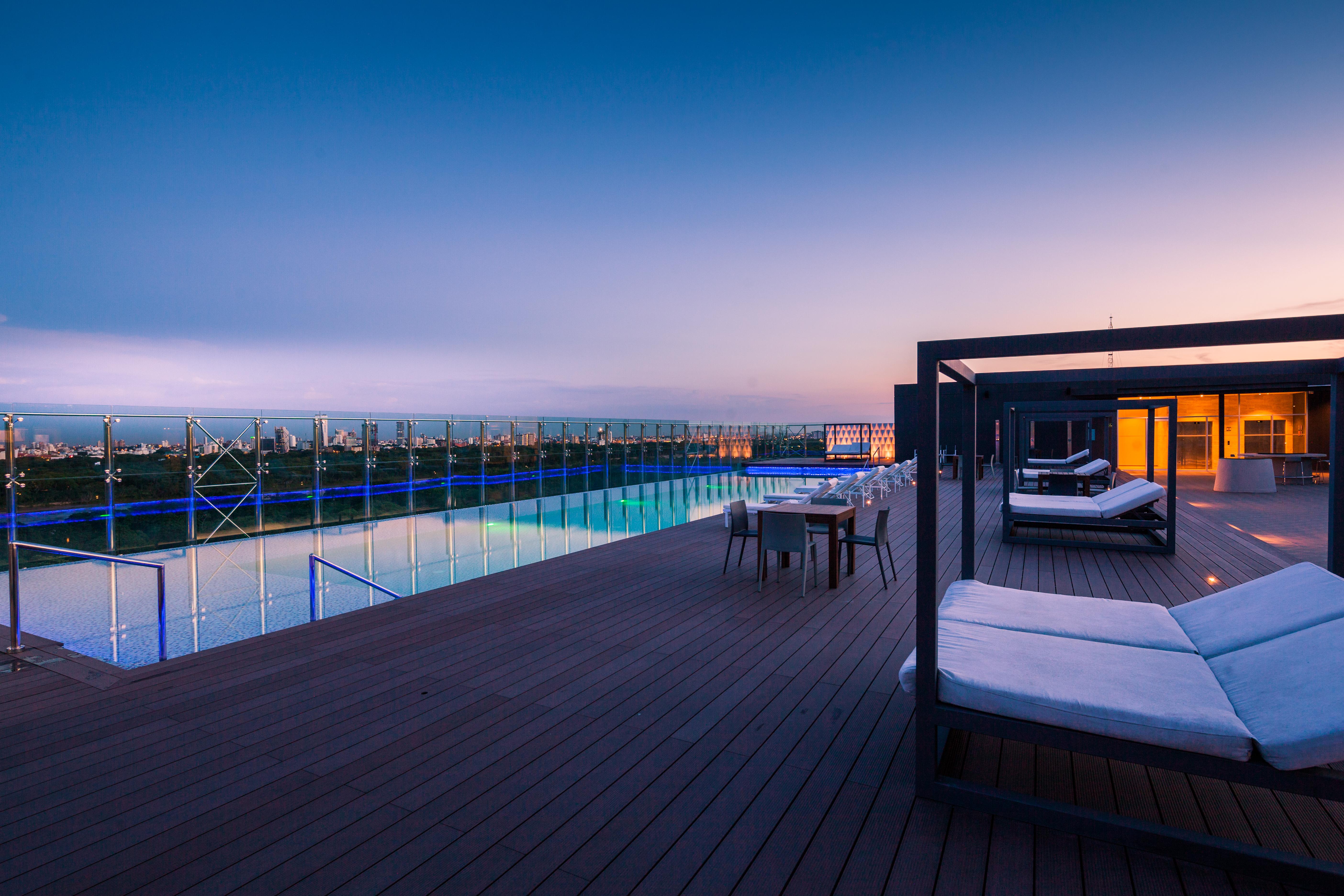 Radisson Hotel Santa Cruz Санта-Крус-де-ла-Сьєрра Екстер'єр фото
