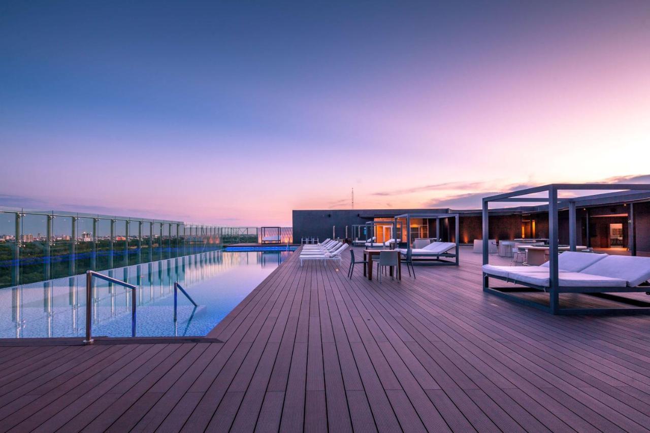 Radisson Hotel Santa Cruz Санта-Крус-де-ла-Сьєрра Екстер'єр фото