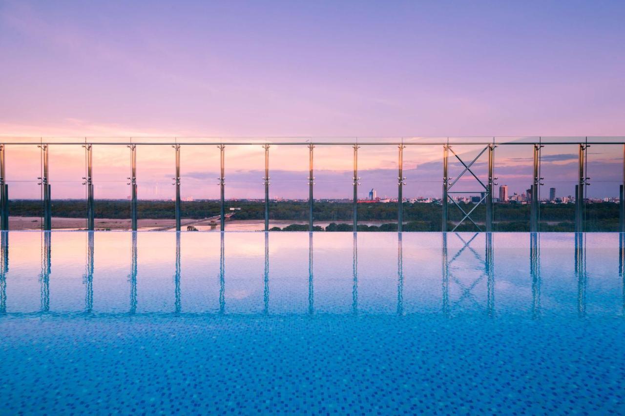 Radisson Hotel Santa Cruz Санта-Крус-де-ла-Сьєрра Екстер'єр фото